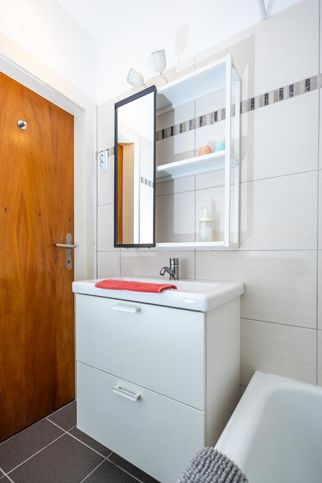 Mooki Beach Apartment Bodensdorf Extérieur photo
